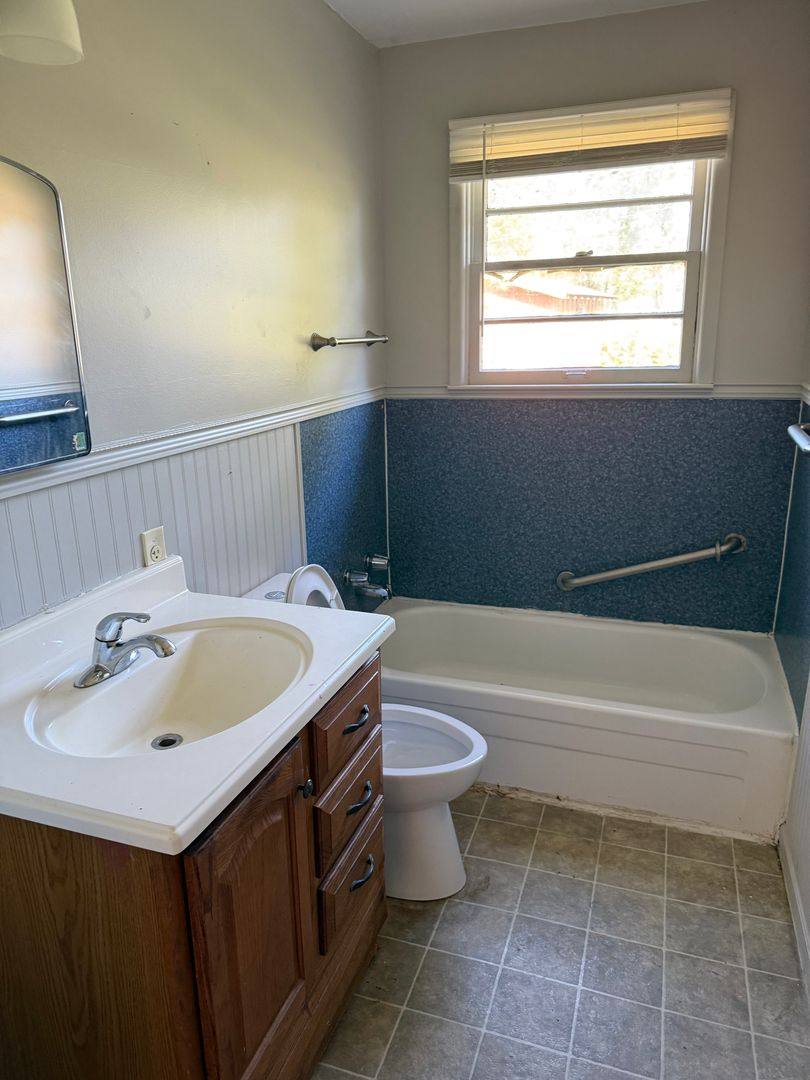 House for rent at 1114 N 3rd St, Dardanelle, AR 72834