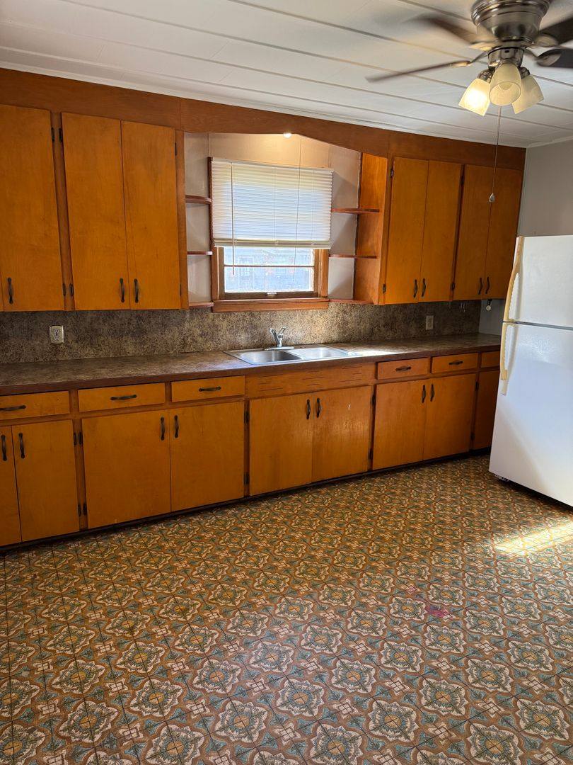 House for rent at 1114 N 3rd St, Dardanelle, AR 72834