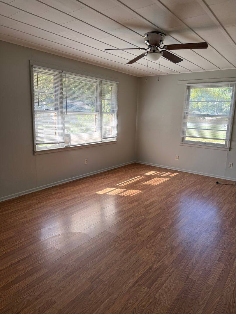 House for rent at 1114 N 3rd St, Dardanelle, AR 72834