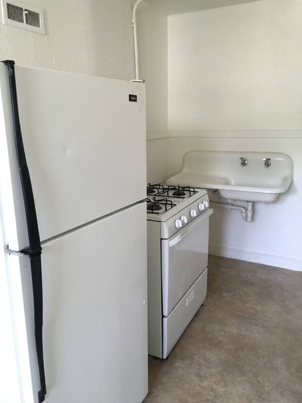 Apartment for rent at 704 Stoughton, Urbana, IL 61801