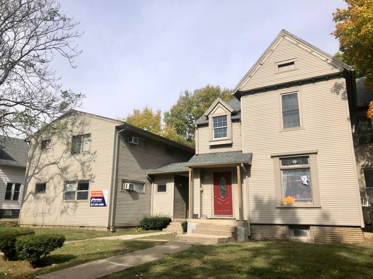Apartment for rent at 704 Stoughton, Urbana, IL 61801