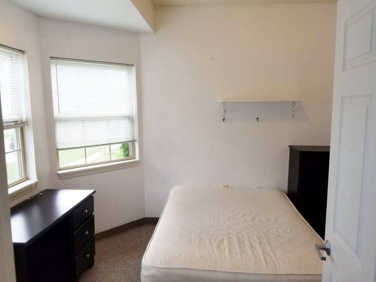 Apartment for rent at 905 S Second, Champaign, IL 61820