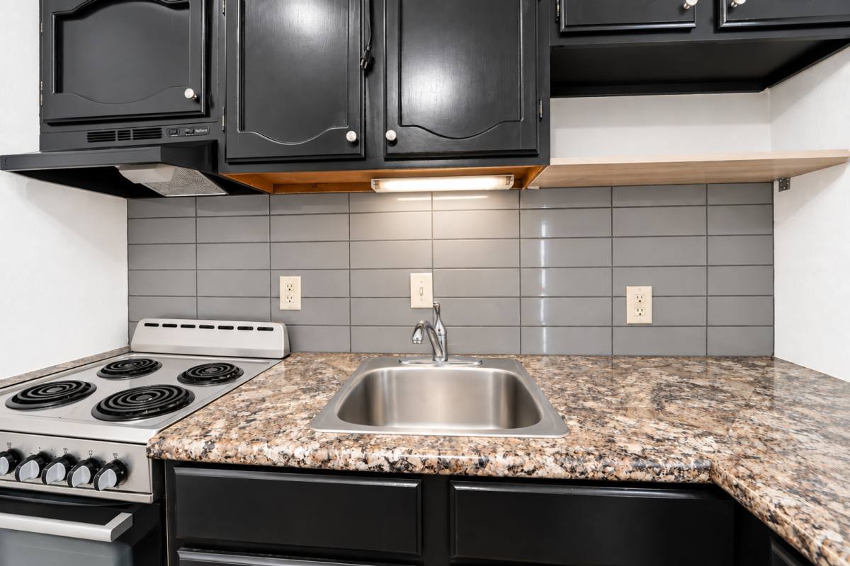 Apartment for rent at 1106-1110 Kent Circle, Waterloo, IA 50701
