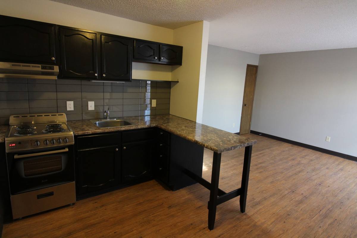 Apartment for rent at 1106-1110 Kent Circle, Waterloo, IA 50701