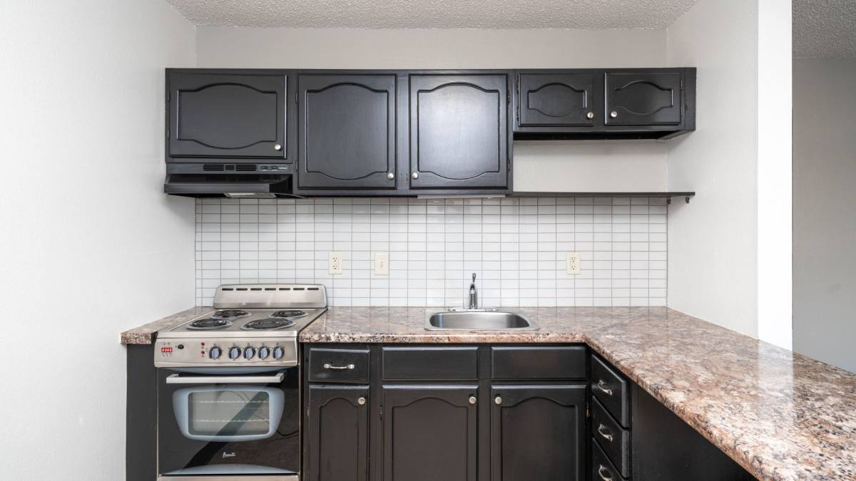 Apartment for rent at 1106-1110 Kent Circle, Waterloo, IA 50701