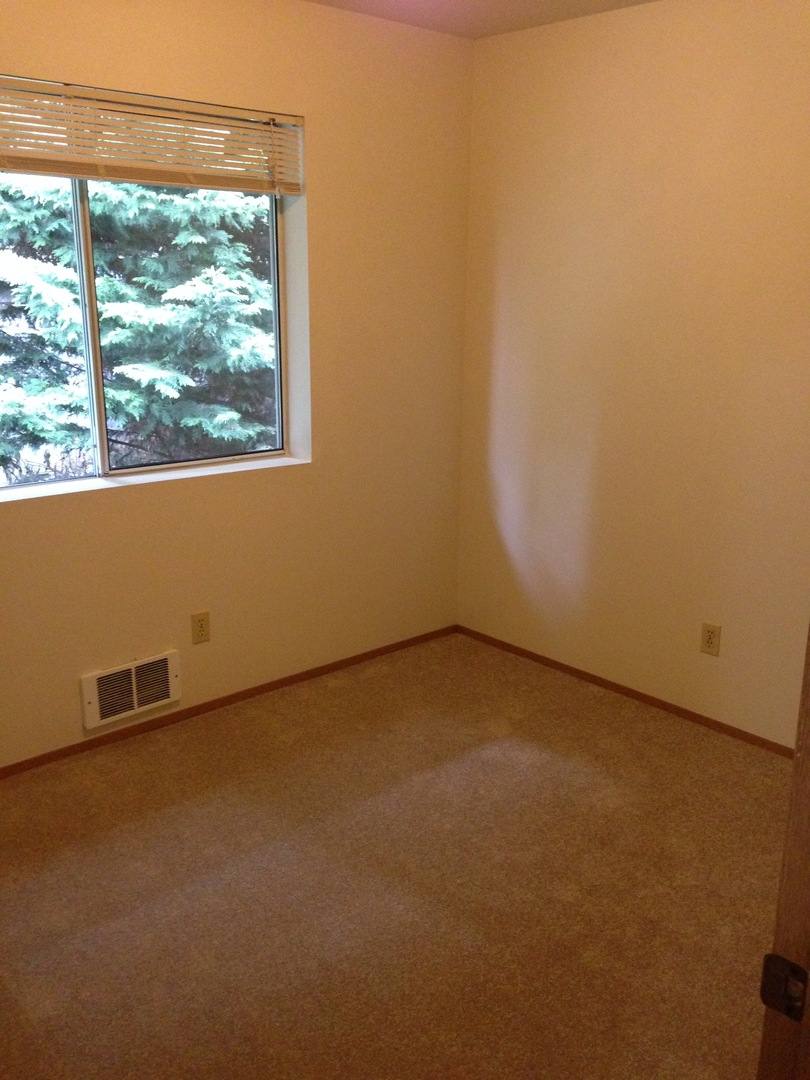 Townhouse for rent at 5725 200th St SW, Lynnwood, WA 98036