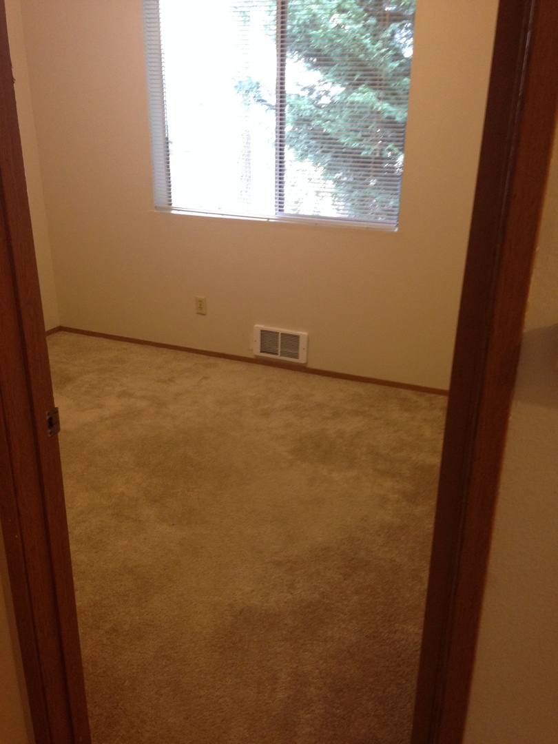 Townhouse for rent at 5725 200th St SW, Lynnwood, WA 98036