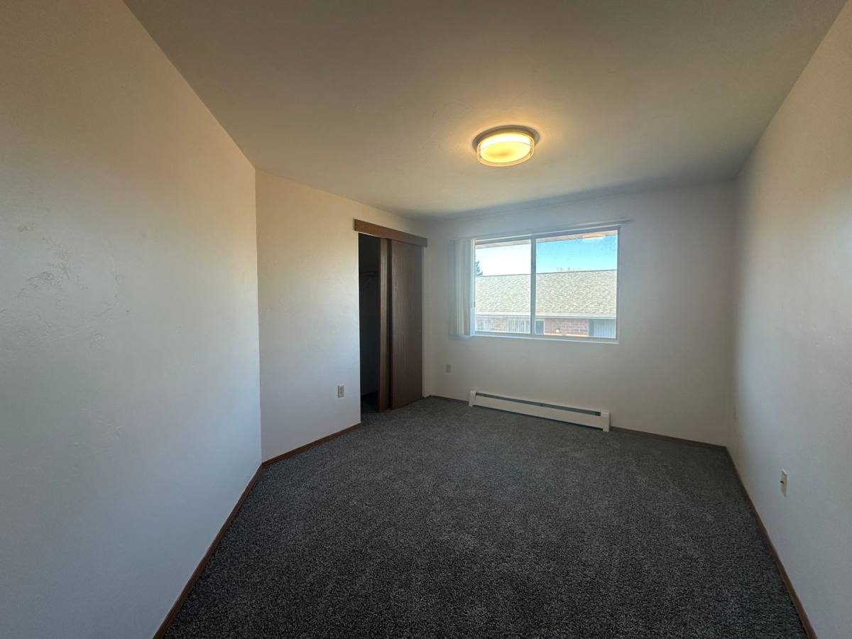 Apartment for rent at 2705 Humboldt Rd, Green Bay, WI 54311