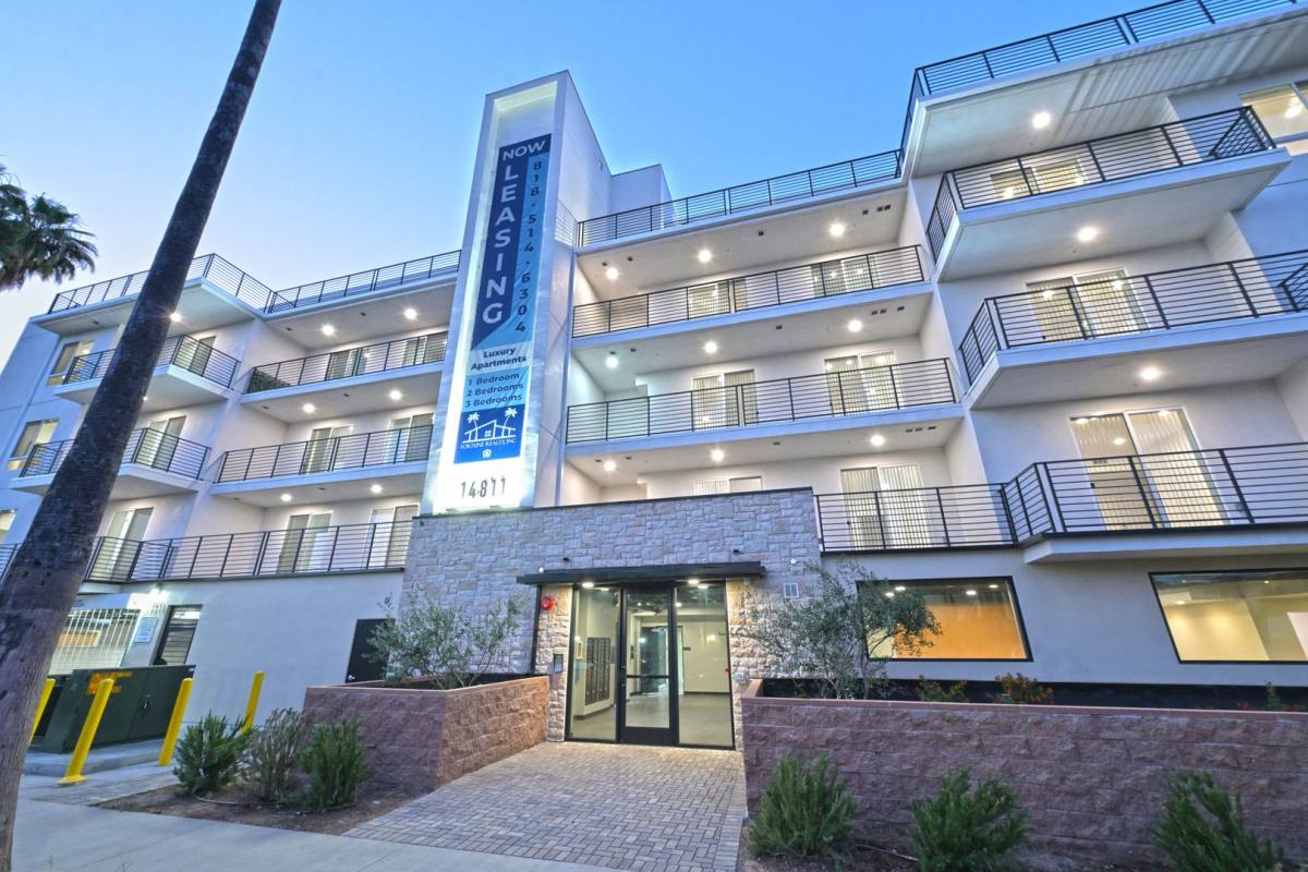 Apartment for rent at 14811 Erwin St, Van Nuys, CA 91411