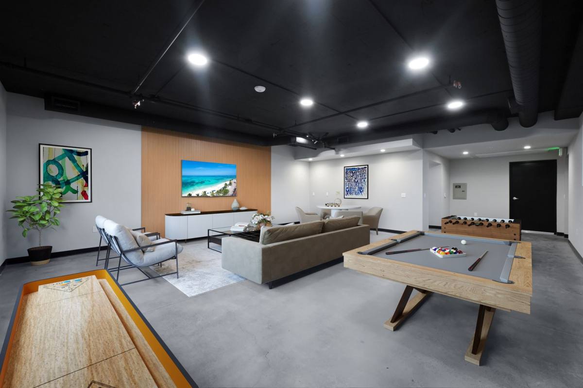 Apartment for rent at 14811 Erwin St, Van Nuys, CA 91411