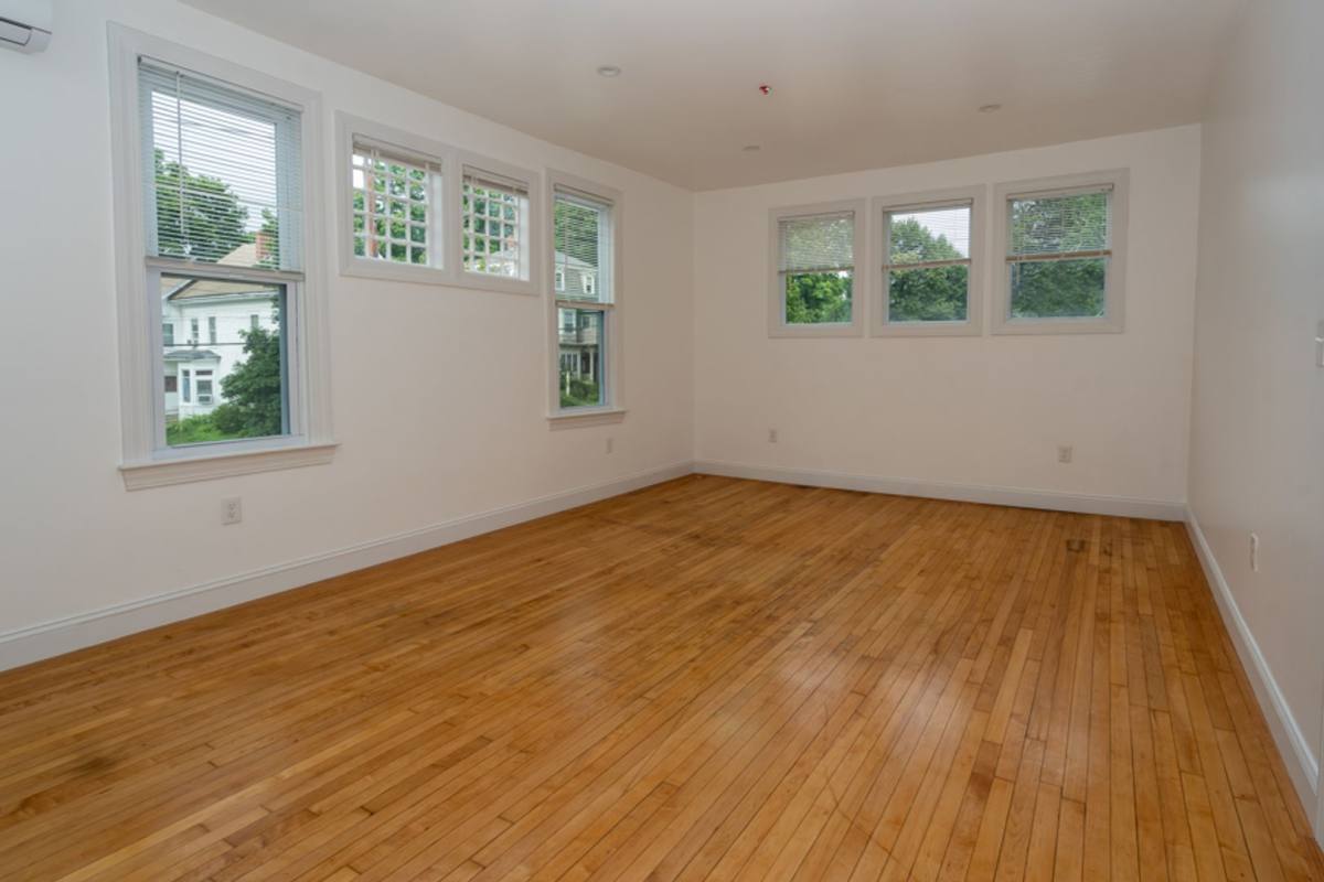 Apartment for rent at 11 Park St, Haverhill, MA 01830