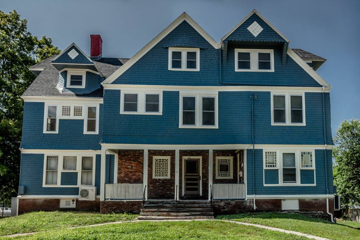 Apartment for rent at 11 Park St, Haverhill, MA 01830