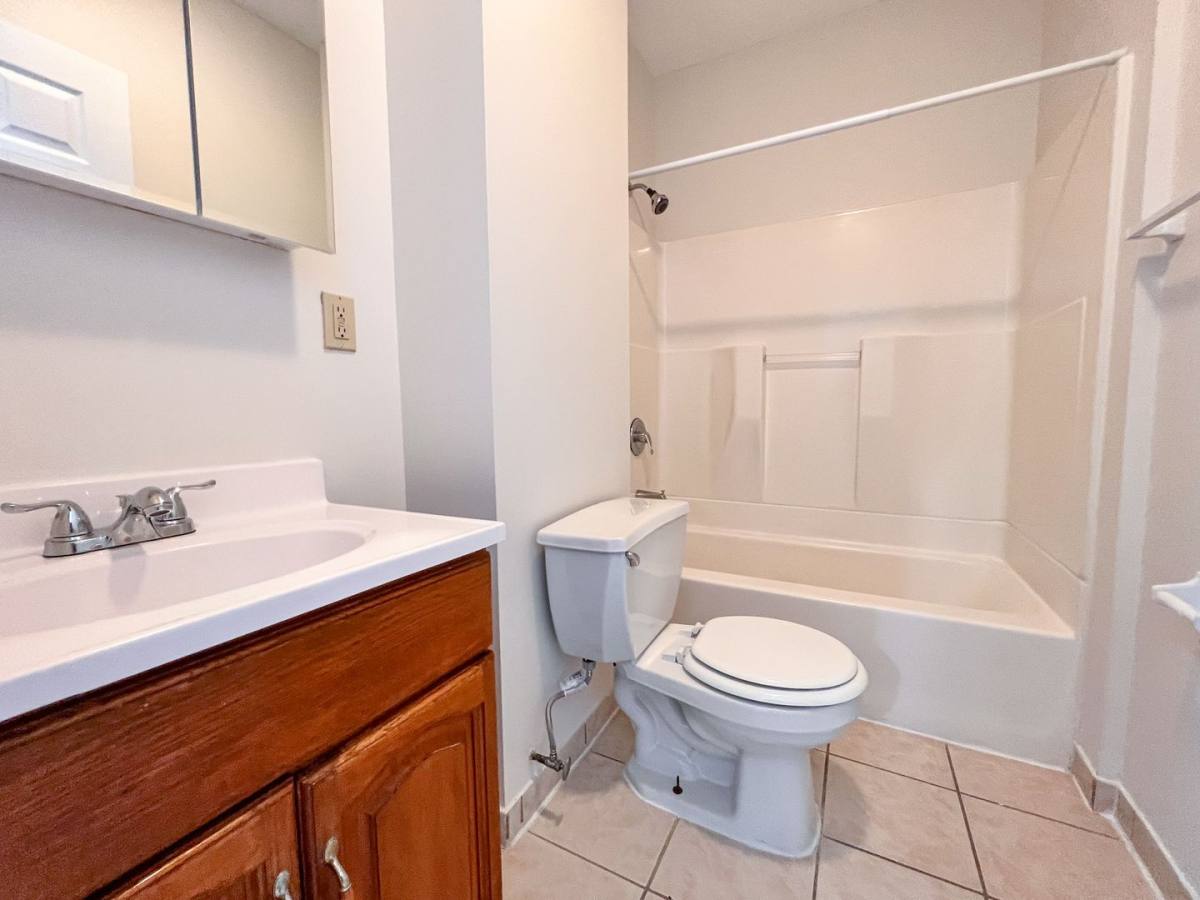 Apartment for rent at 50 Elliott St, Hartford, CT 06114
