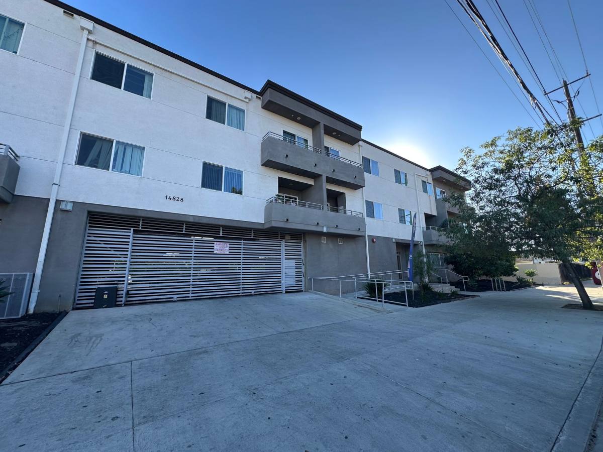 Apartment for rent at 14828 Rayen St, Panorama City, CA 91402