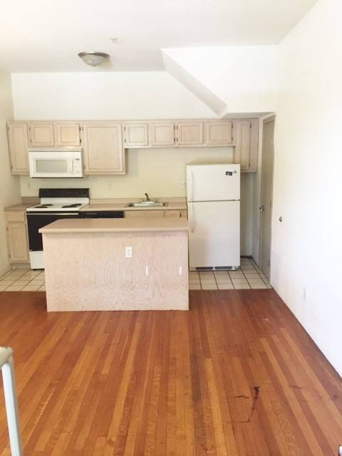 Apartment for rent at 308 W Green St, Urbana, IL 61801