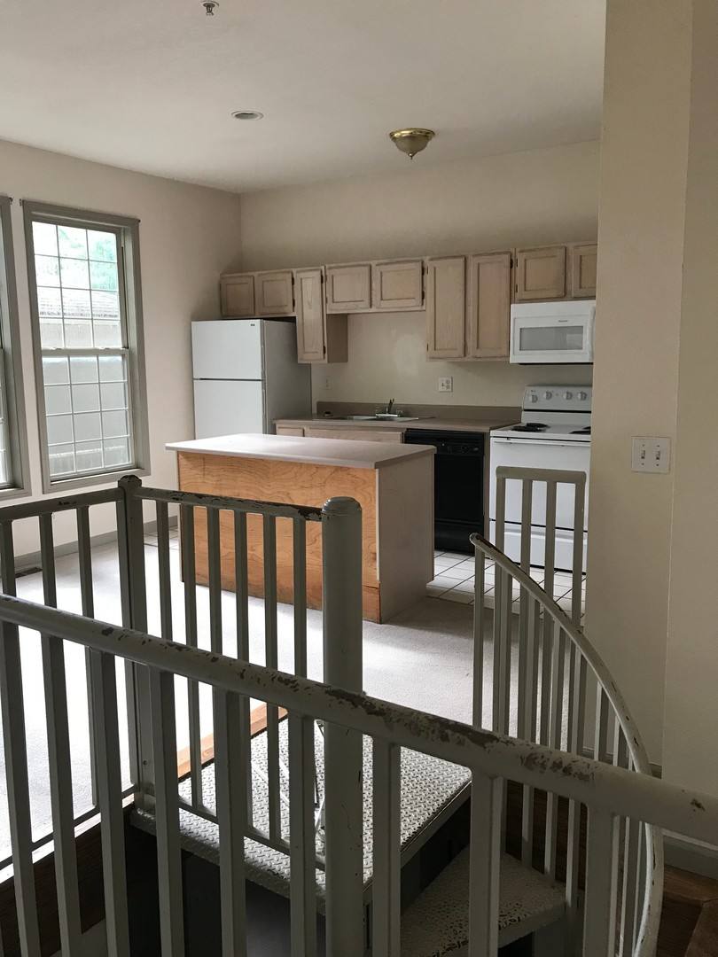 Apartment for rent at 308 W Green St, Urbana, IL 61801