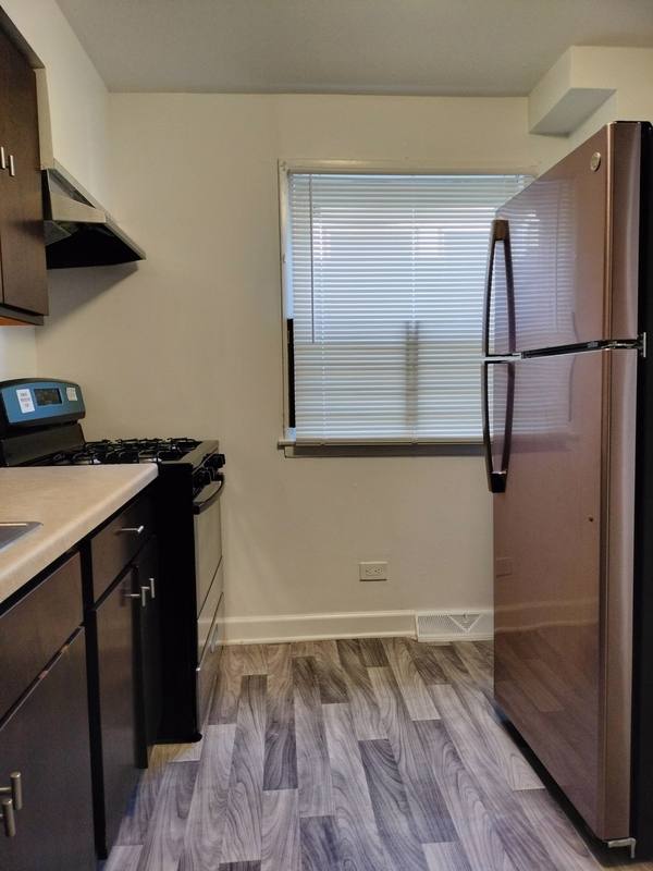 Townhouse for rent at 7910 S Muskegon Ave #1, Chicago, IL 60617