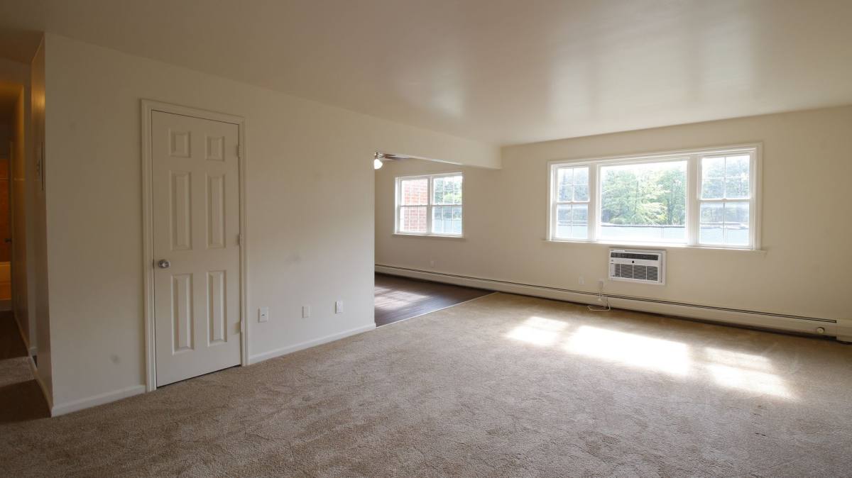 Apartment for rent at 644 Silverlake Scotchtown Rd, Middletown, NY 10941