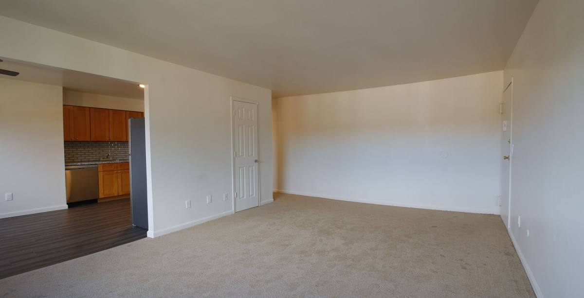 Apartment for rent at 644 Silverlake Scotchtown Rd, Middletown, NY 10941
