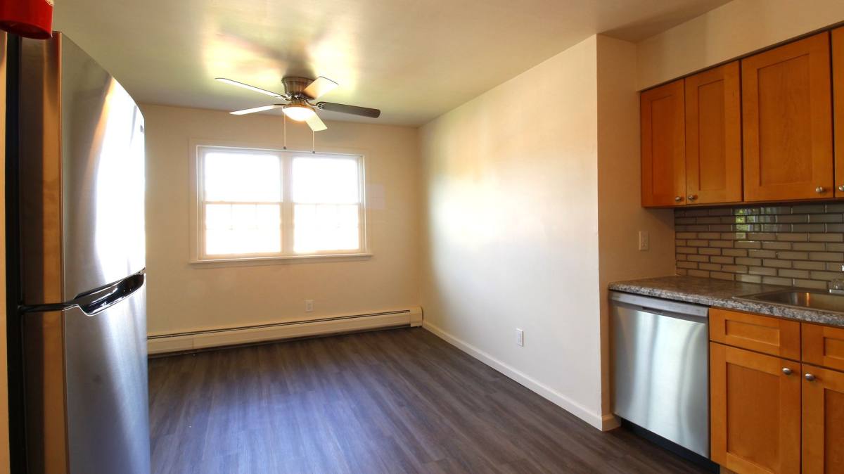 Apartment for rent at 644 Silverlake Scotchtown Rd, Middletown, NY 10941