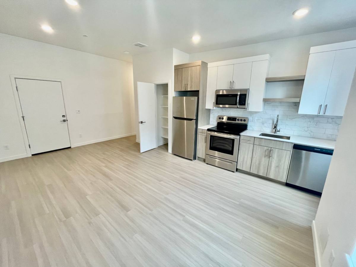 Apartment for rent at 7110 N Greenwich Ave, Portland, OR 97217