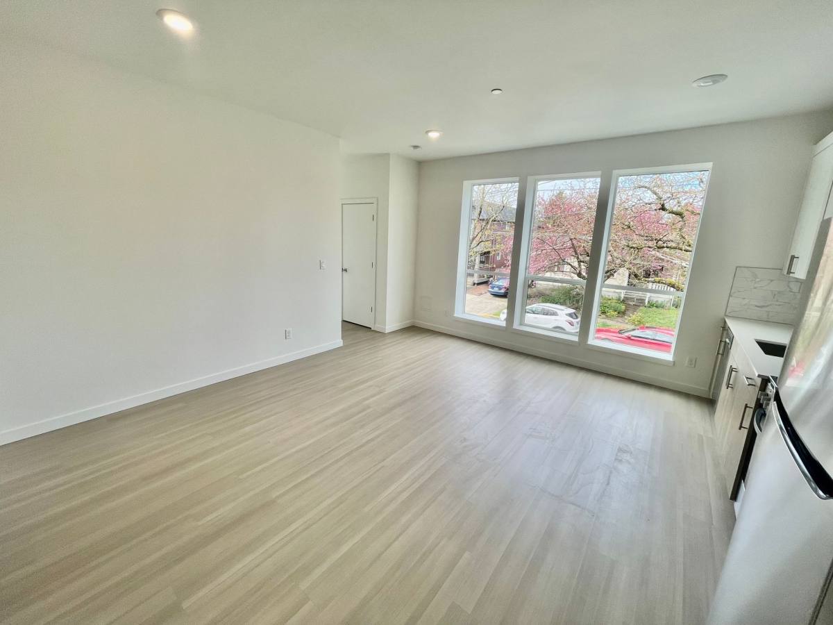 Apartment for rent at 7110 N Greenwich Ave, Portland, OR 97217