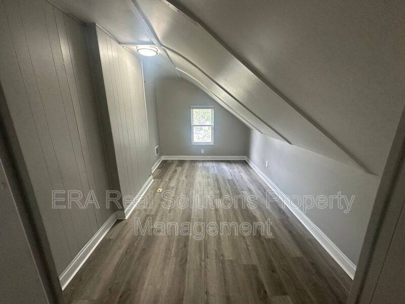 Apartment for rent at 1084 E 16th Ave, Columbus, OH 43211