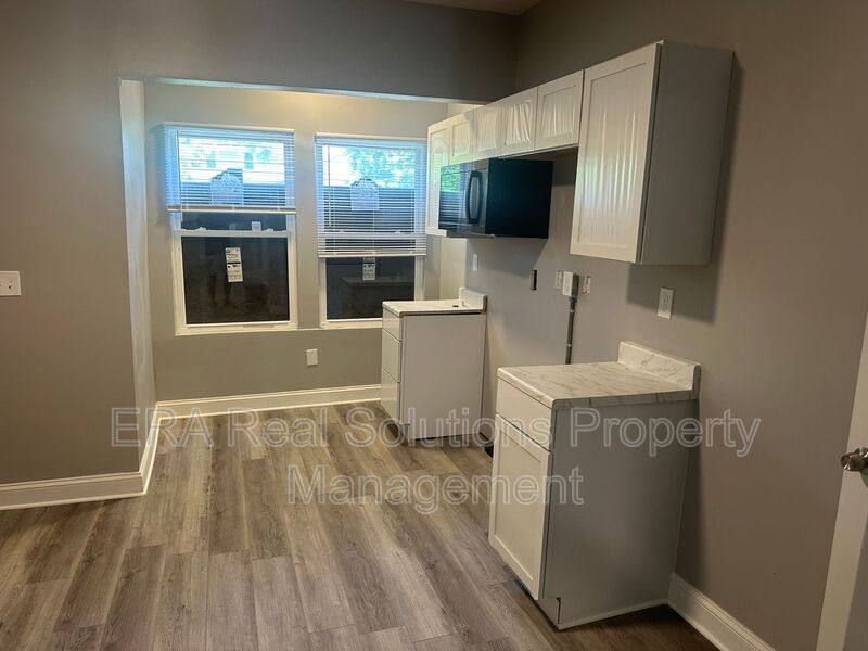 Apartment for rent at 1084 E 16th Ave, Columbus, OH 43211