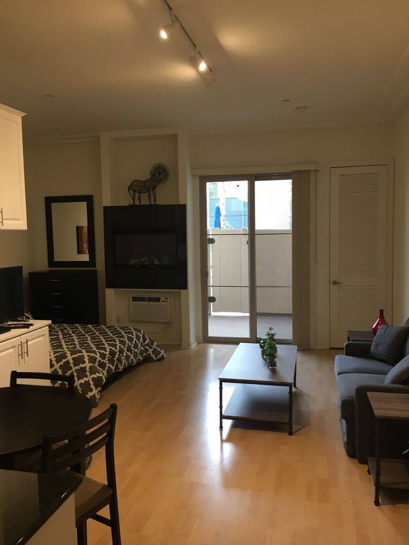 8020 Manchester Ave, Playa Del Rey, CA 90293 - Apartment For Rent - Image 2