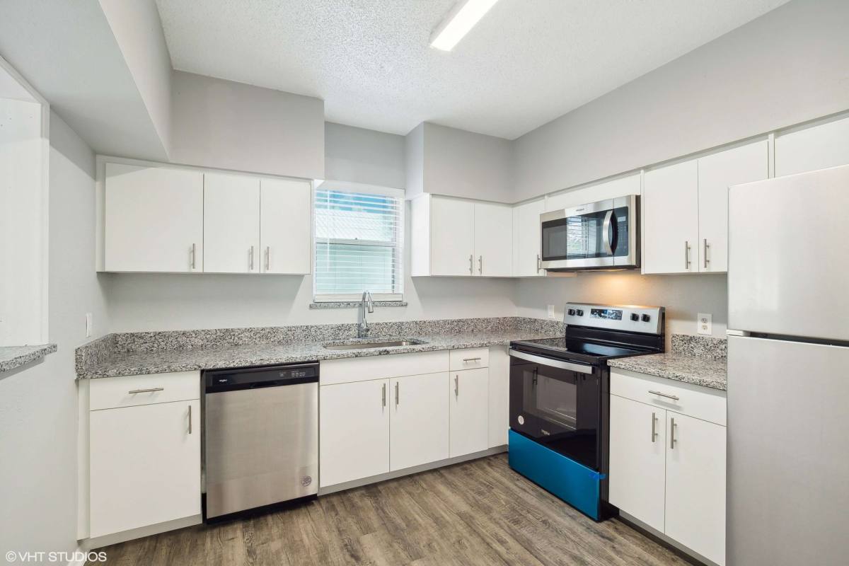 Apartment for rent at 401 W Florida Ave, Haines City, FL 33844
