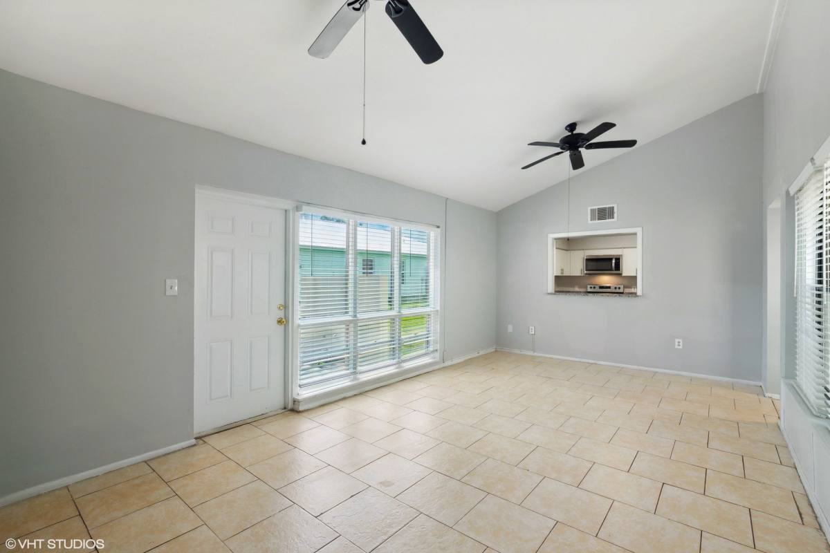 Apartment for rent at 401 W Florida Ave, Haines City, FL 33844