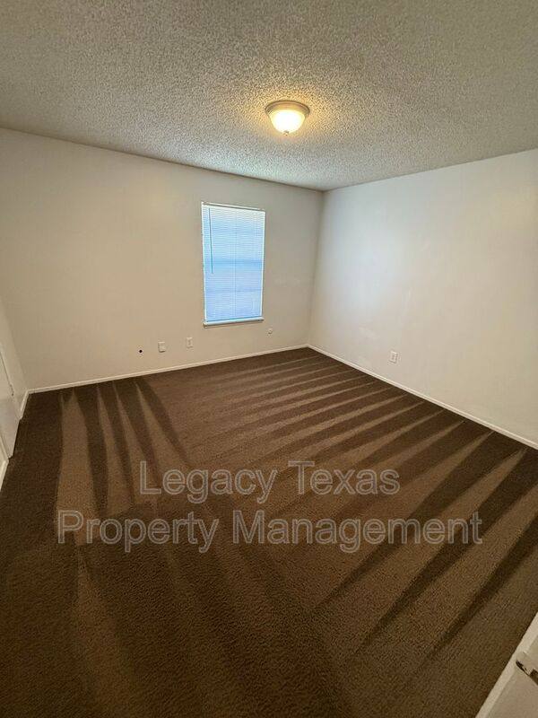 Apartment for rent at 1708 Short St #B, Cleburne, TX 76033