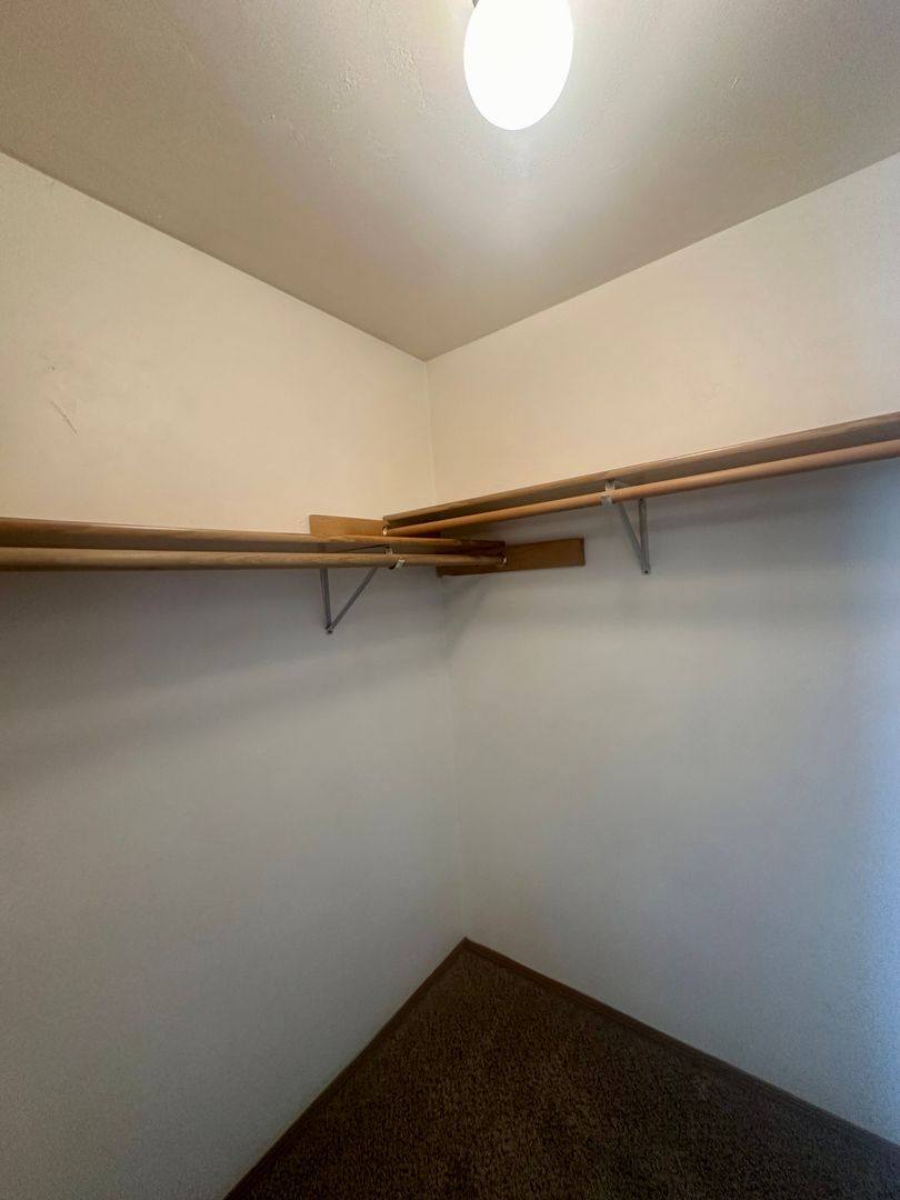 Apartment for rent at 2711 Humboldt Rd, Green Bay, WI 54311