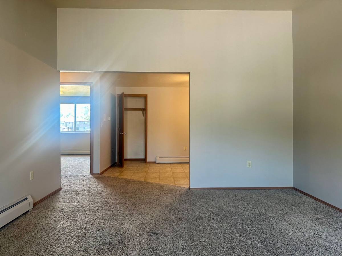Apartment for rent at 2711 Humboldt Rd, Green Bay, WI 54311