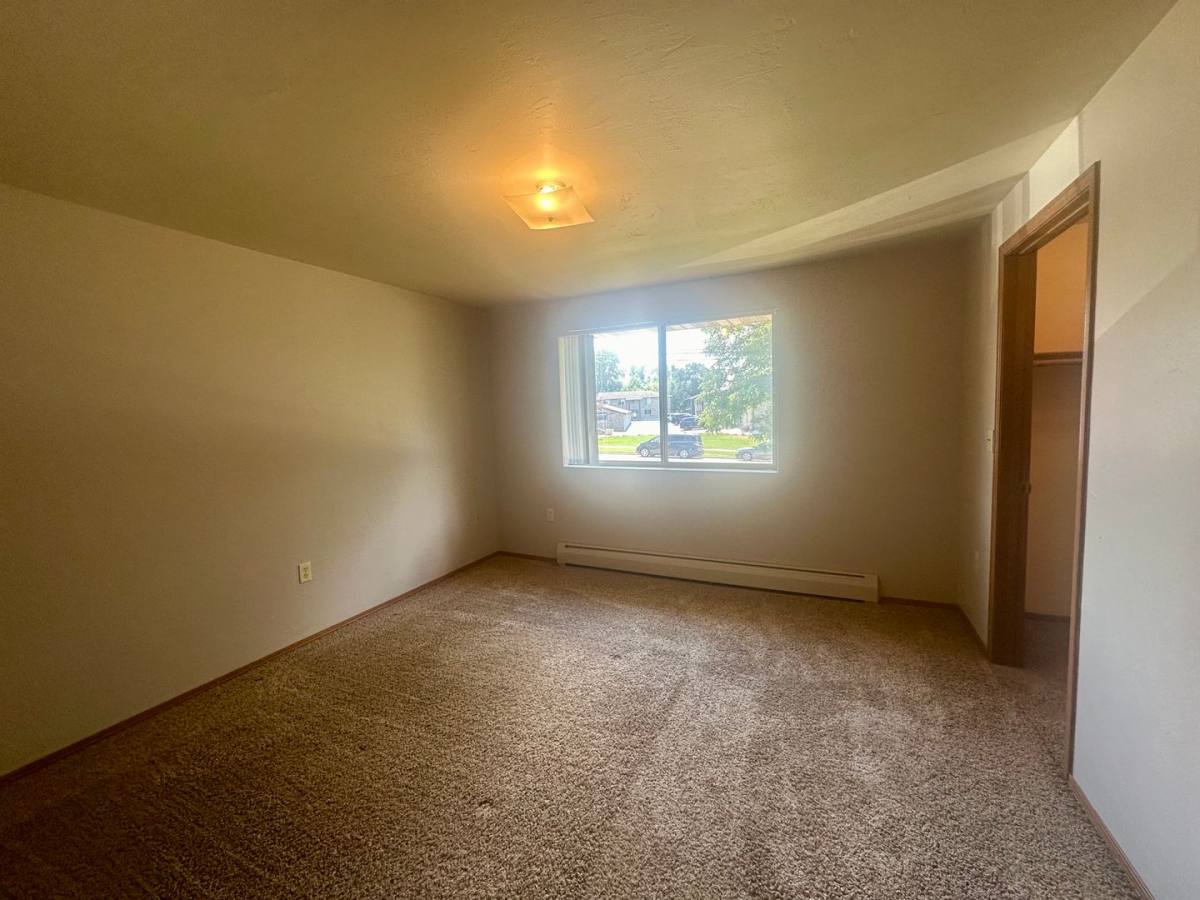 Apartment for rent at 2711 Humboldt Rd, Green Bay, WI 54311