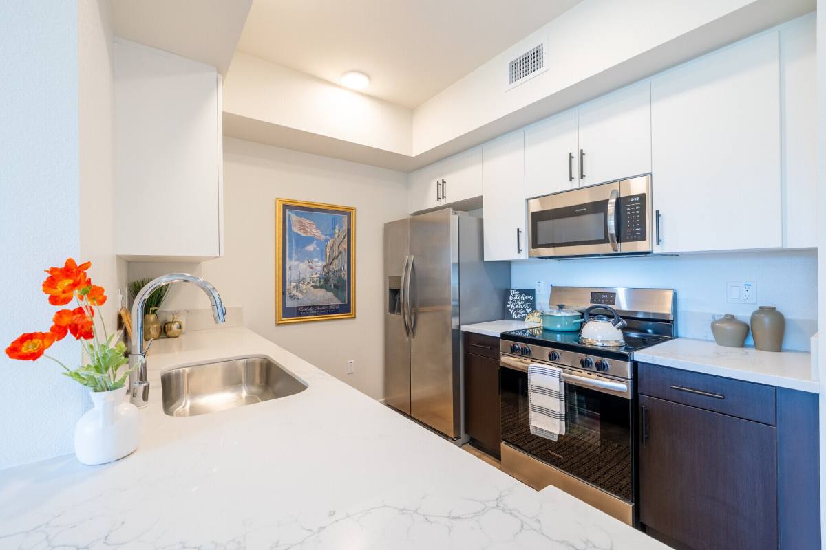 Apartment for rent at 10824 Blix St #105, North Hollywood, CA 91602