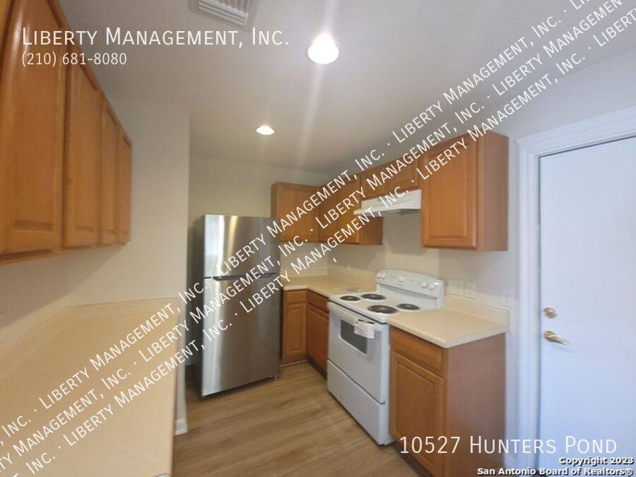 House for rent at 10527 Hunters Pond, San Antonio, TX 78224