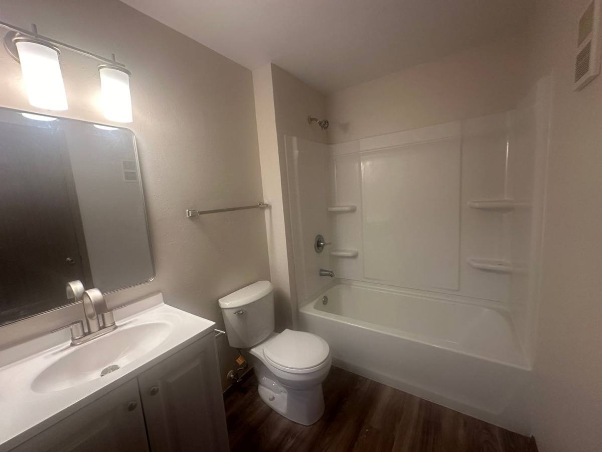 Apartment for rent at 2709 Humboldt Rd, Green Bay, WI 54311