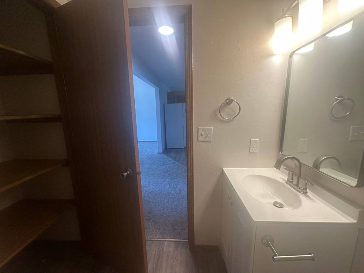 Apartment for rent at 2709 Humboldt Rd, Green Bay, WI 54311