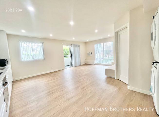 Apartment for rent at 860 S Ardmore Ave #109, Los Angeles, CA 90005