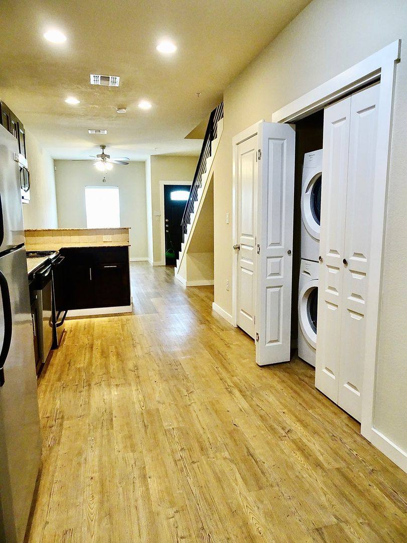 Townhouse for rent at 1920 S 16th St, Waco, TX 76706
