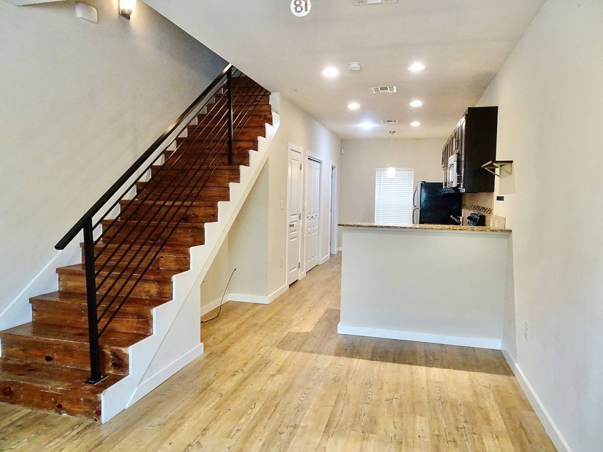 Townhouse for rent at 1920 S 16th St, Waco, TX 76706