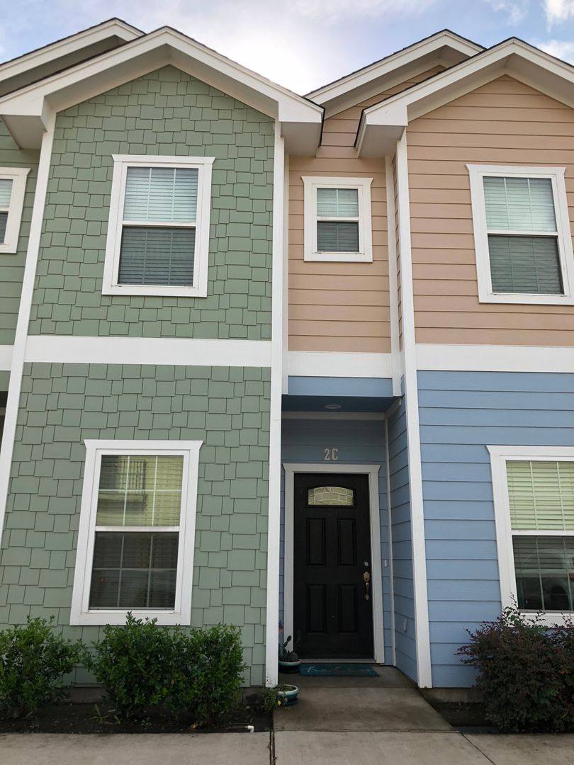 Townhouse for rent at 1920 S 16th St, Waco, TX 76706