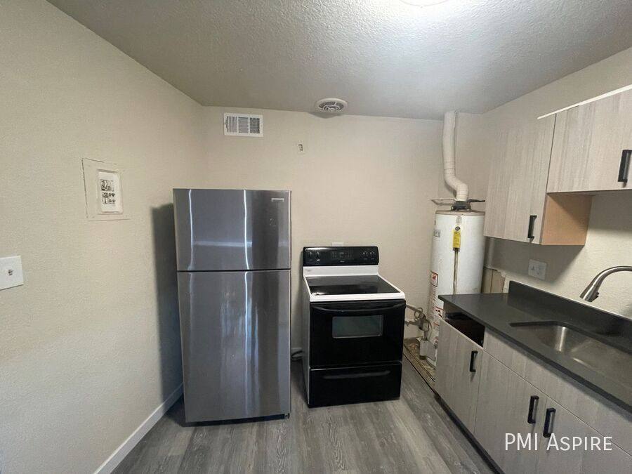 Apartment for rent at 2372 Emporia St, Aurora, CO 80010