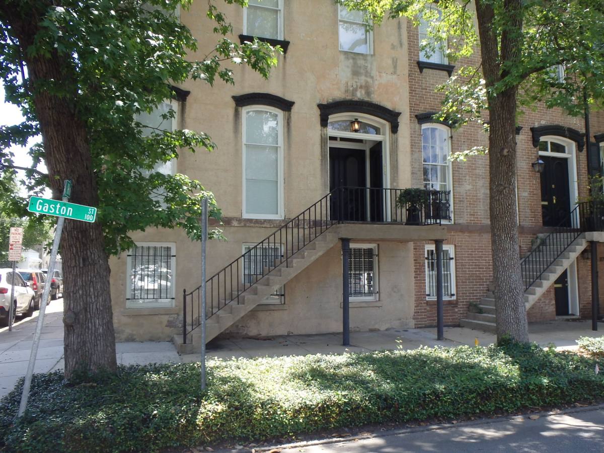 Apartment for rent at 113 W Gaston St, Savannah, GA 31401