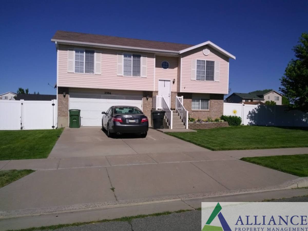 House for rent at 2386 S 2830 W, Syracuse, UT 84075