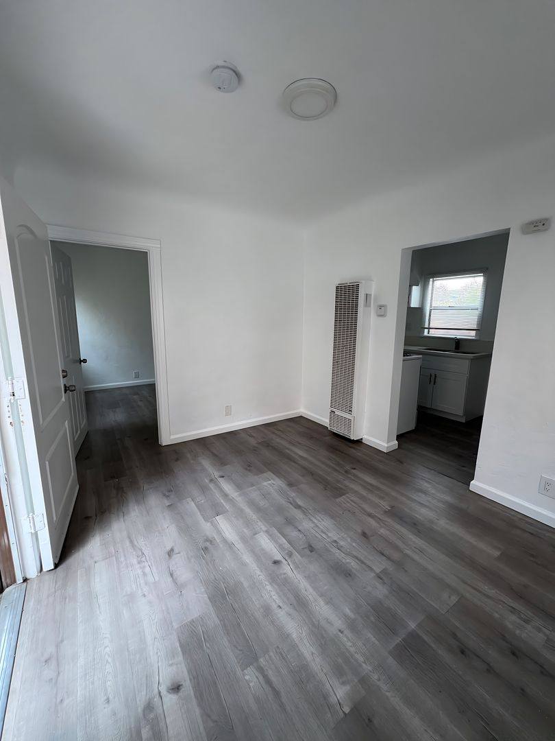 Apartment for rent at 540 W 49th St, Los Angeles, CA 90037