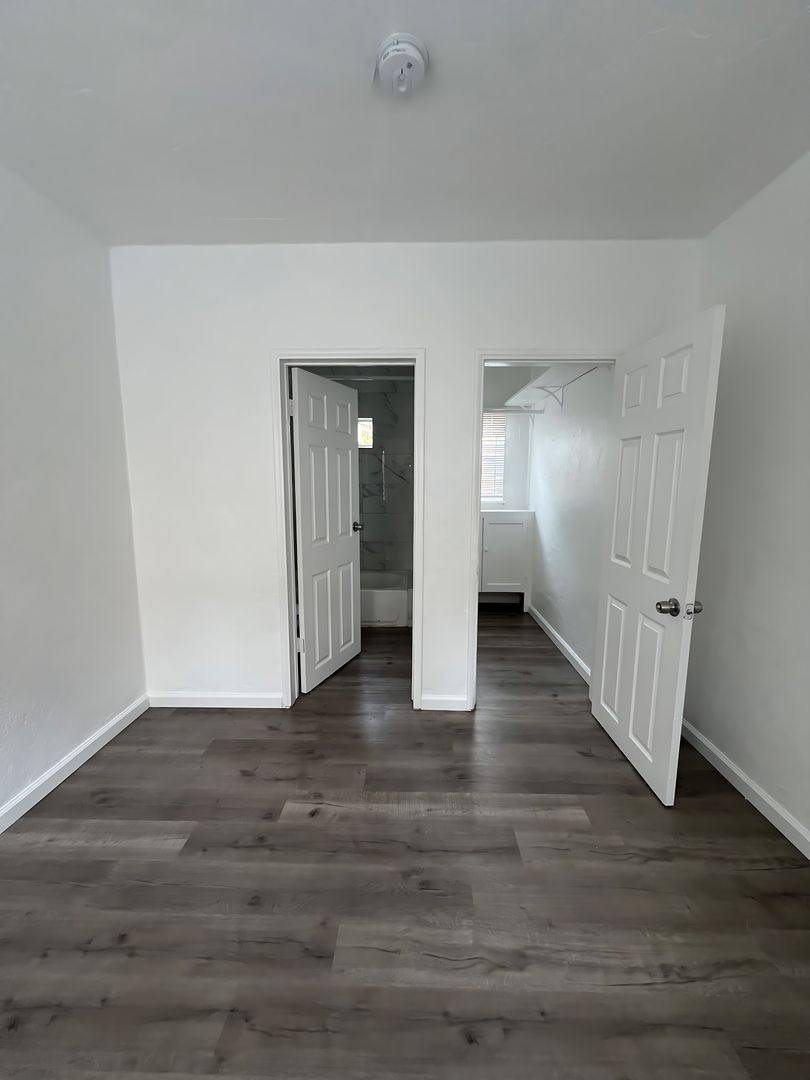 Apartment for rent at 540 W 49th St, Los Angeles, CA 90037