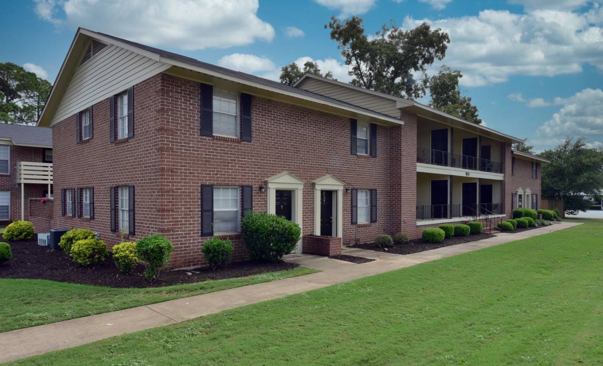 Apartment for rent at 2001 Dawson Rd, Albany, GA 31707