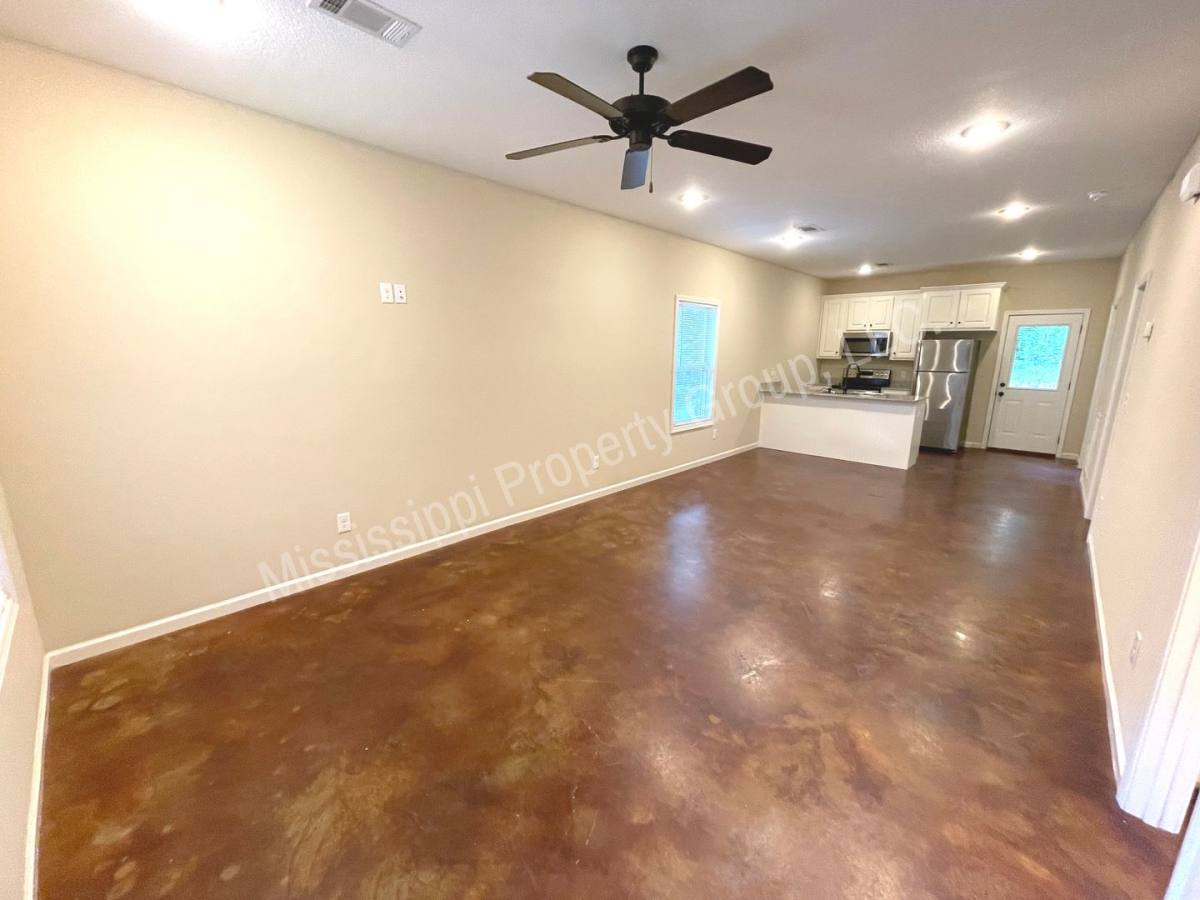 Townhouse for rent at 4851 S Lamar Blvd, Oxford, MS 38655